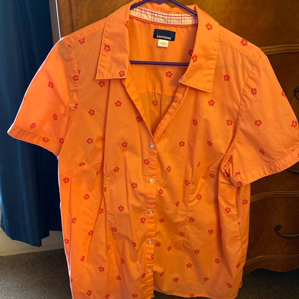 Woman’s blouse